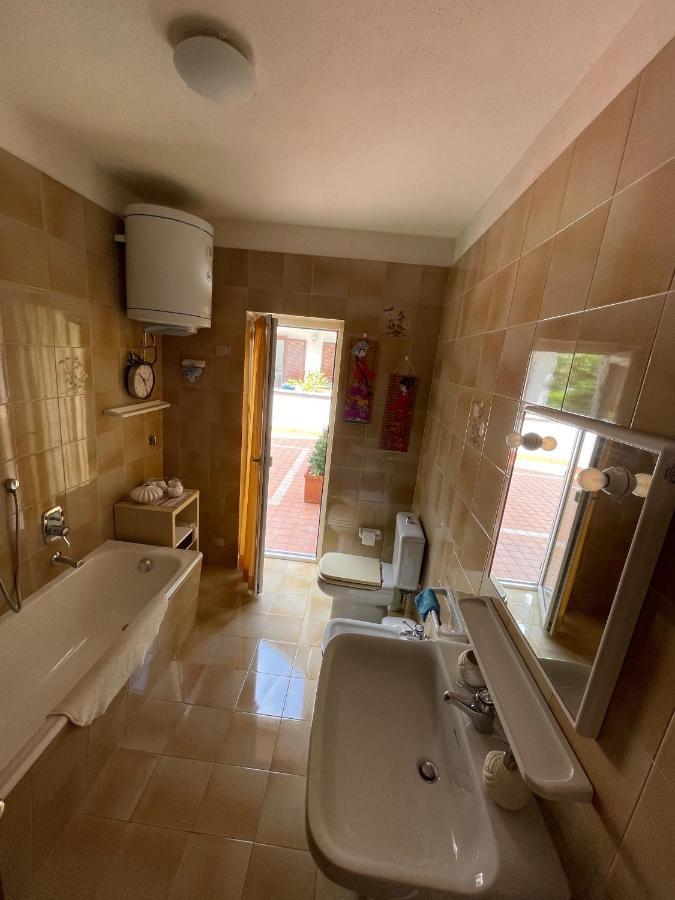 דירות טיראנו Casa Dolce Casa מראה חיצוני תמונה